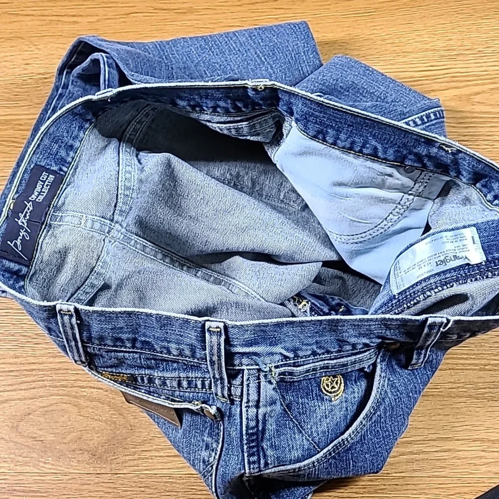 WRANGLER GORGE STRAIGHT VINTAGE COWBOY CUT MEN'S DISTRESSED BLUE JEAN 42x30